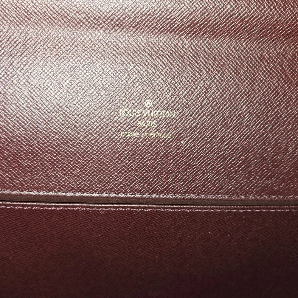 Louis Vuitton Burgundy Taiga Porte Document Angara Briefcase MB1022